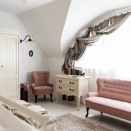 Rouge Apartman Free Parking Nearby Pécs