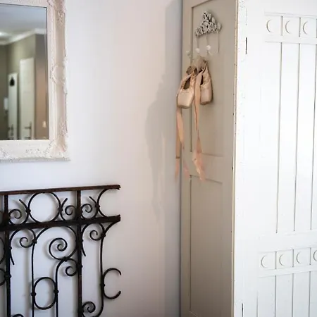 Rouge Apartman Free Parking Nearby Apartamento *